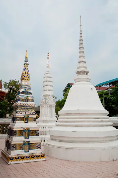 Stupa w starożytnej świątyni buddyjskiej — Zdjęcie stockowe