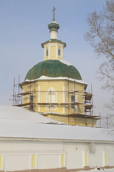 Iglesia de la Transfiguración en la ciudad de Irkutsk, Rusia — Foto de Stock