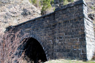 Baykal demiryolu üzerinde eski tüneller
