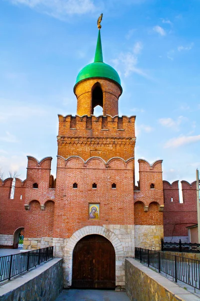 De belangrijkste toren van het kremlin in de stad van tula, Rusland — Stockfoto