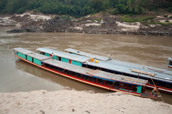 Two large boats near the pier on the Mekong River — Stock Photo, Image