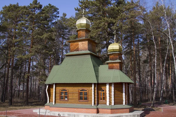 Wooden church in Holy Assumption Monastery in the city of Krasnoyarsk — Stock Photo, Image