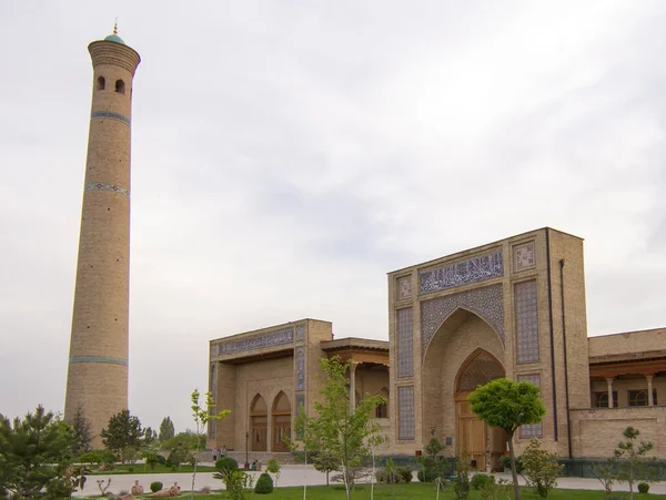 Mosquée du Vendredi XIX siècle Place Hazrat Imam à Tachkent, Ouzbékistan — Photo
