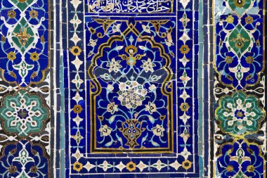 Özbekistan'a dini binaların duvarları parçaları süsler