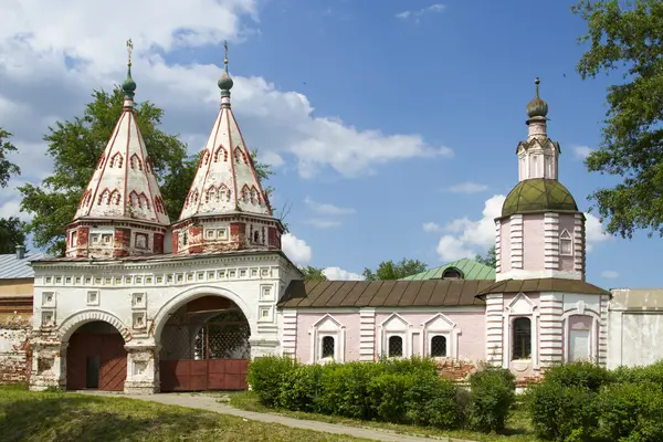 Kutsal kapıları rizopolozhensky manastırda suzdal — Stok fotoğraf