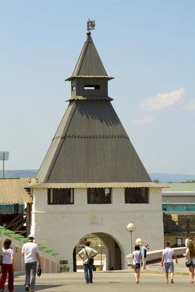 Een van de torens van het kremlin van kazan — Stockfoto