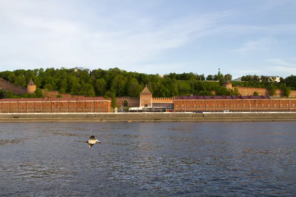 Vue de la ville de Nijni Novgorod dans la Volga — Photo