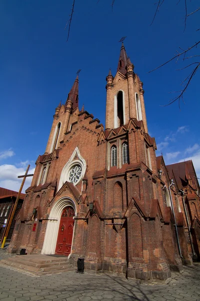 Katolsk kyrka i gotisk stil i staden krasnoyarsk — Stockfoto