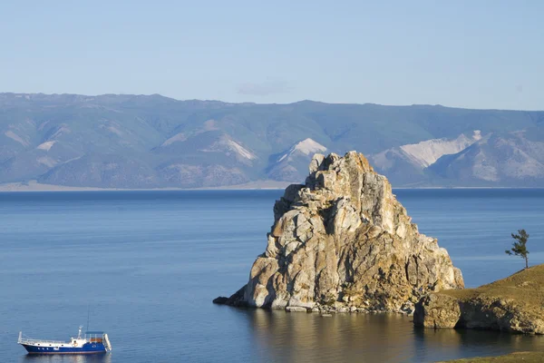 Мыс Бурхан на Ольхоне, озеро Байкал — стоковое фото