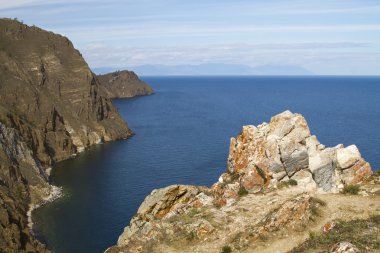 Baykal Gölü kıyısında Cape