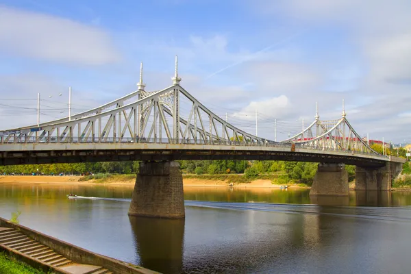 Die Brücke über die Wolga in tver — Stockfoto