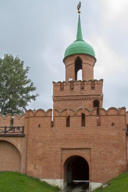 tula Kremlin'in tuğla duvar ve Muhafız Kulesi