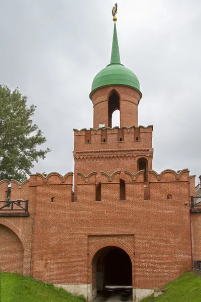 Τούβλο τοίχων και φρουρά Πύργος του Κρεμλίνου Τούλα — Φωτογραφία Αρχείου