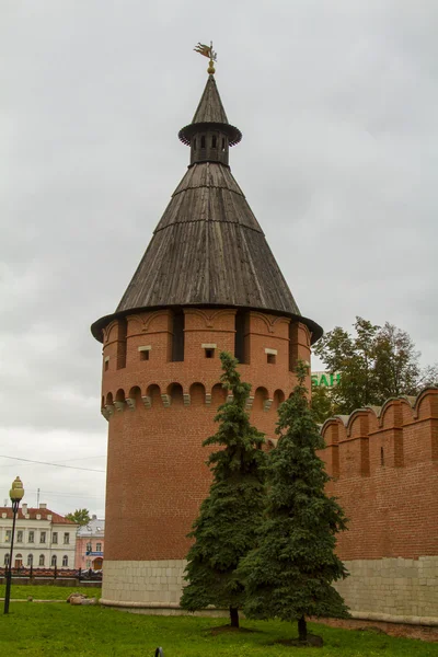 Mur de briques et tour de garde du Tula Kremlin — Photo