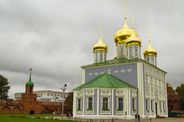 Die uspenski-Kathedrale und der Turm des tula kremlin — Stockfoto
