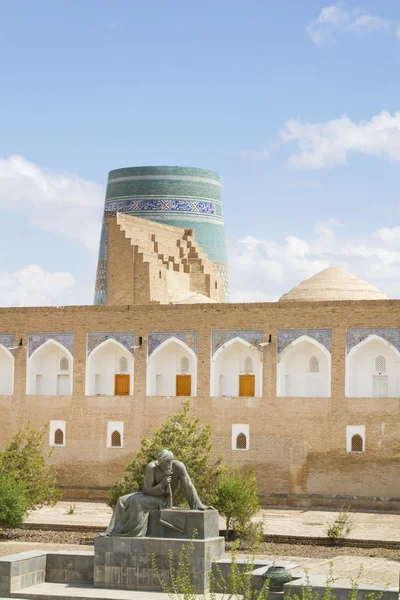 Площадь перед крепостью в старом городе Хива, Узбекистан — стоковое фото