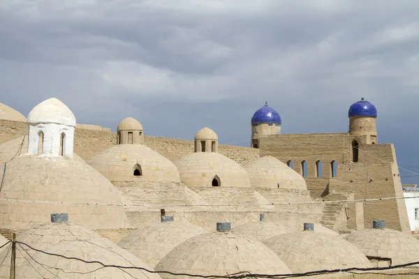 Oude graven in de Centraal Aziatische stad van khiva — Stockfoto