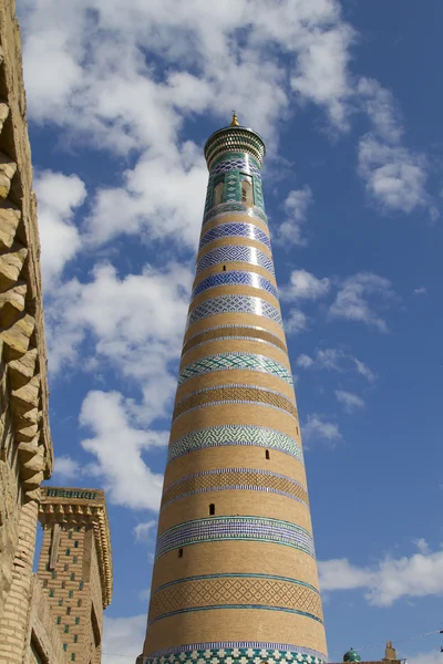 希瓦-伊斯兰教穆斯林教师最高尖塔 — 图库照片