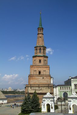 kazan kremlin kulede yaslanmış