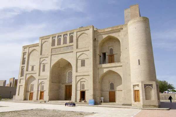 Religieuze gebouw in de oude stad van Buchara, Oezbekistan — Stockfoto