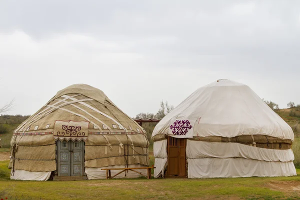 Jurta kazachska pustyni kyzylkum w Uzbekistanie — Zdjęcie stockowe