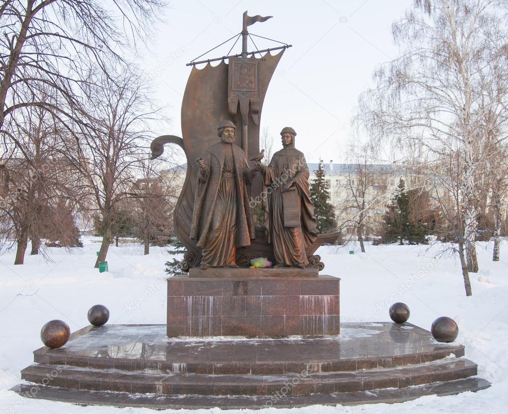 Monument to Peter and Fevronia of Murom in Samara