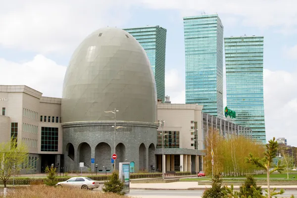 ASTANA, KAZAKHSTAN - APRIL 27: New business district in the capital of Kazakhstan on April 27, 2013 in Astana. — Stock Photo, Image