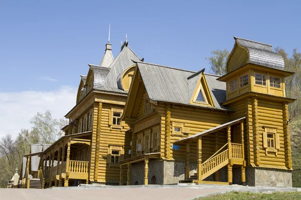 GORODETS, RUSSIA - MAY 01  City of Craftsmen in Gorodets on the Volga River on May 1, 2014 in Gorodets — Stock Photo, Image