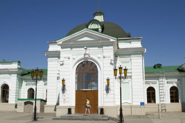 Tarihi bina Tren Garı sizran-1.