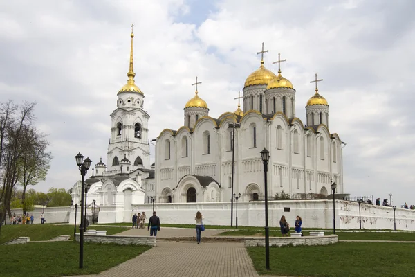 Heilige dormition kathedraal op 2 mei 2014 in vladimir — Stockfoto