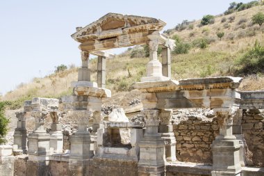 Antik şehir, modern Türkiye toprakları üzerinde yer alan Efes harabeleri