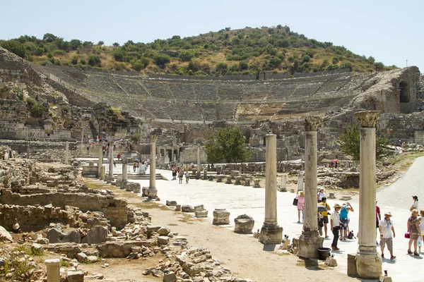 Le rovine dell'antica città di Efeso, situata sul territorio della Turchia moderna — Foto Stock