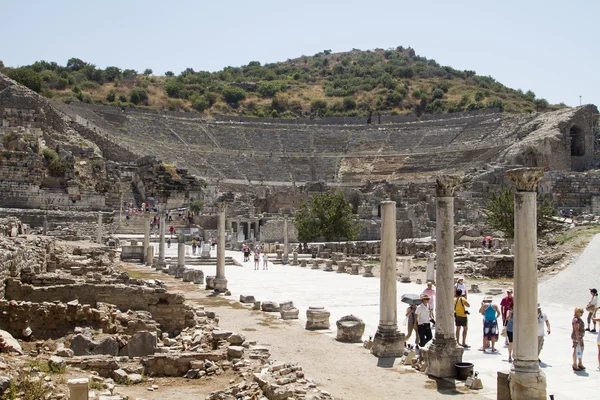 Le rovine dell'antica città di Efeso, situata sul territorio della Turchia moderna — Foto Stock