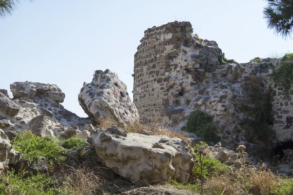 Mnoho turistů navštívit pevnost kadifekale izmir — Stock fotografie