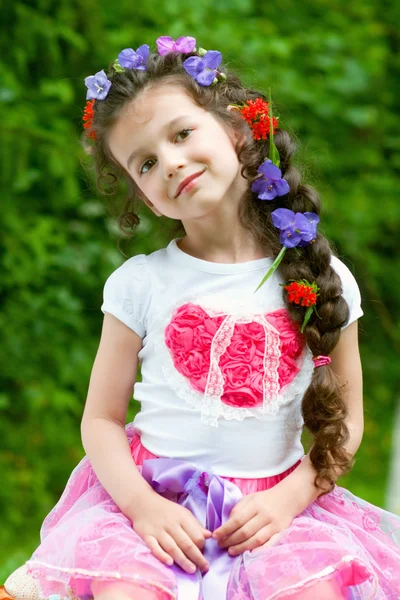 Чарівна маленька дівчинка на відкритому повітрі Ліцензійні Стокові Фото
