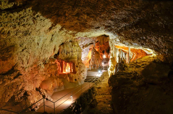 Höhle — Stockfoto