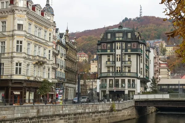 Embankment do rio Tepla, Karlovy Vary — Fotografia de Stock
