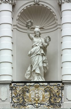 Linderhof içinde heykel