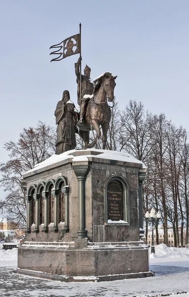 Памятник князю Владимиру и монаху Фёдору, Владимиру, Русси — стоковое фото