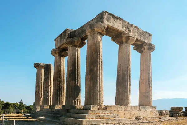 Tempel van apollo in oud Korinthië, Griekenland — Stockfoto