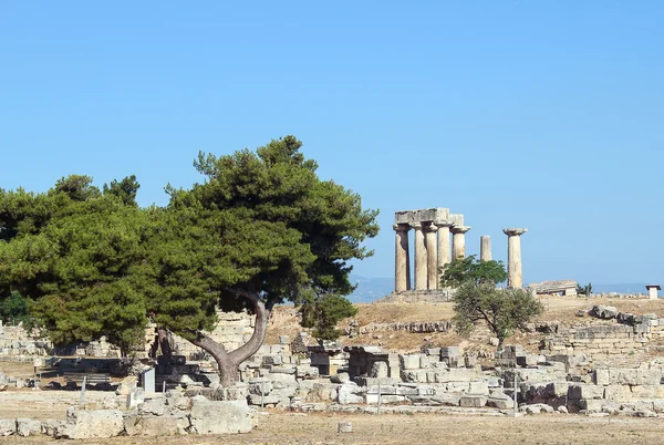 Tempel van apollo in oud Korinthië, Griekenland — Stockfoto