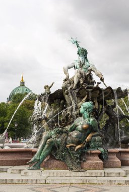 Berlin 'deki Neptün Çeşmesi, Almanya