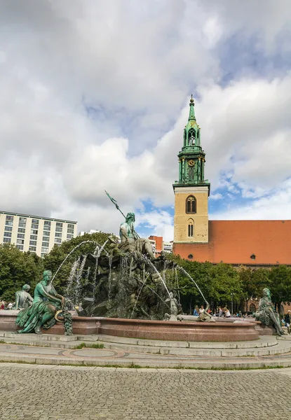 Fontanna Neptuna w Berlinie, Niemcy — Zdjęcie stockowe