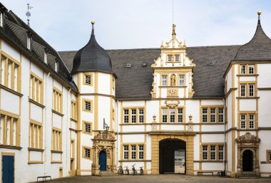 Neuhaus kalede paderborn, Almanya