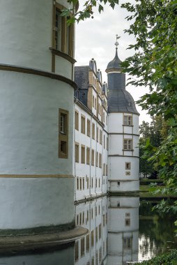 Neuhaus kalede paderborn, Almanya