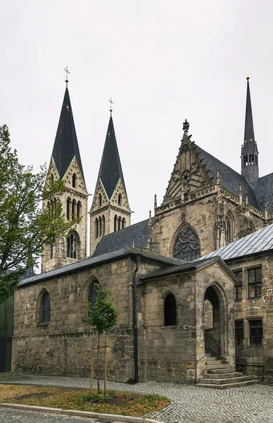 Kathedraal van st. sephan, halberstadt, Duitsland — Stockfoto