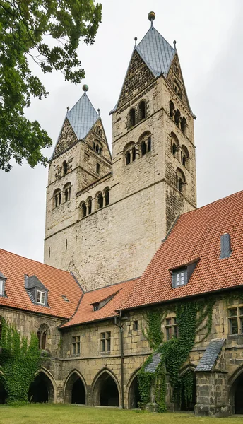 Vårfrukyrkan i halberstadt, Tyskland — Stockfoto