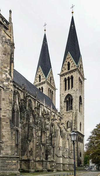 Kathedraal van st. sephan, halberstadt, Duitsland — Stockfoto