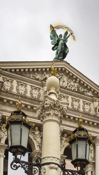 Lviv Theatre of Opera and Ballet, Ukraine — Stock Photo, Image