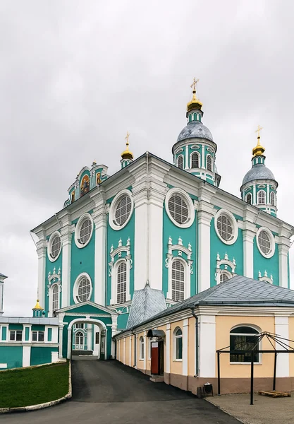 Kathedraal van de veronderstelling in smolensk, Rusland — Stockfoto